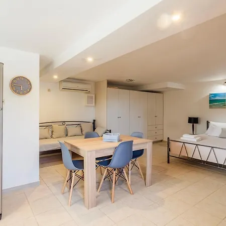 Mani'S Aura Seaside-Enchanting Stone Gem Apartment *